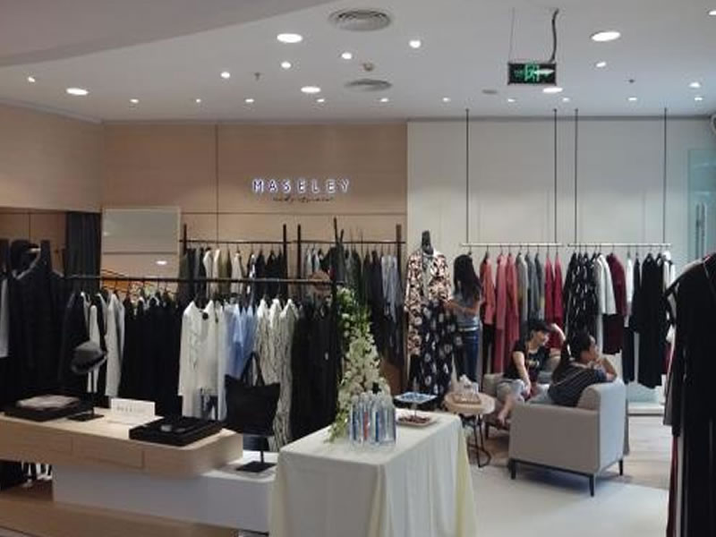 展柜設計：匠心獨運，展現(xiàn)藝術之美